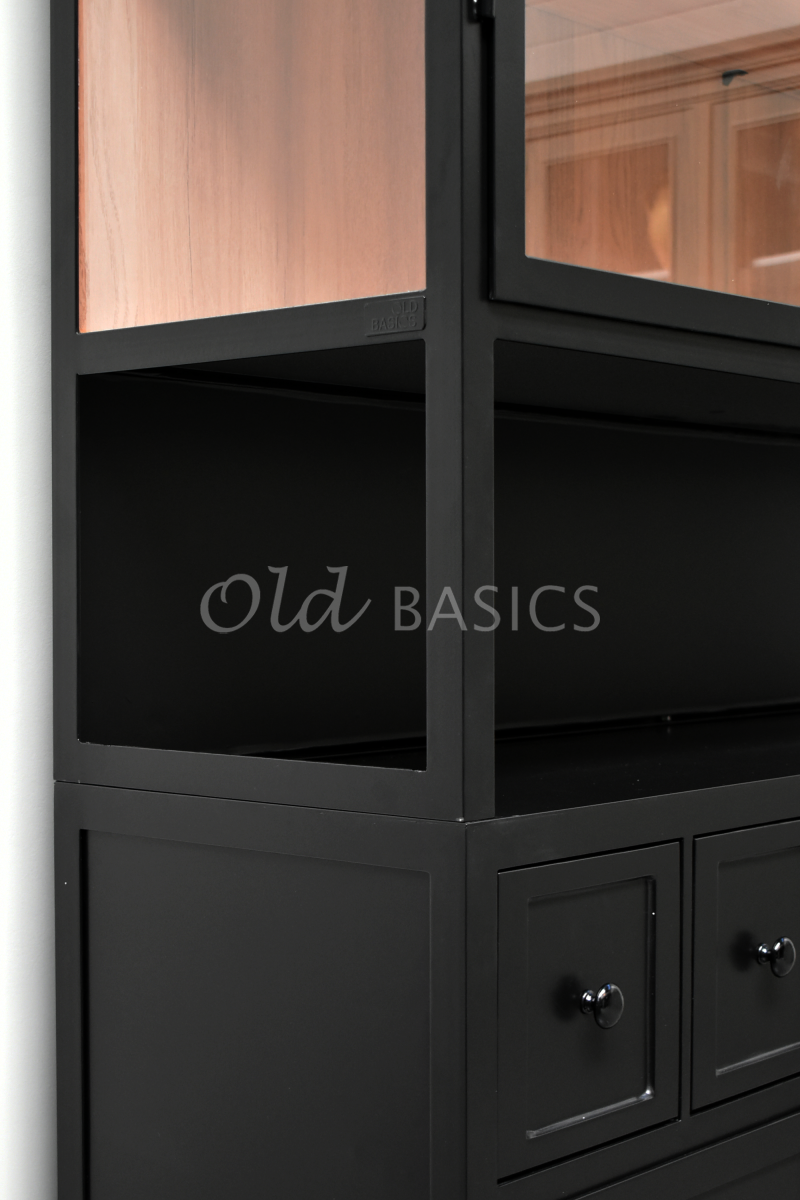 Detail van Apothekerskast Fio  Oak LED, 5 deuren, RAL9005, zwart, materiaal staal